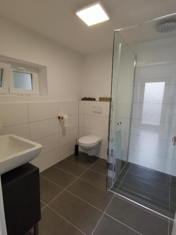 Moderne Wohnung Mit Terrasse Und Eigenem Zugang. Remscheid Esterno foto